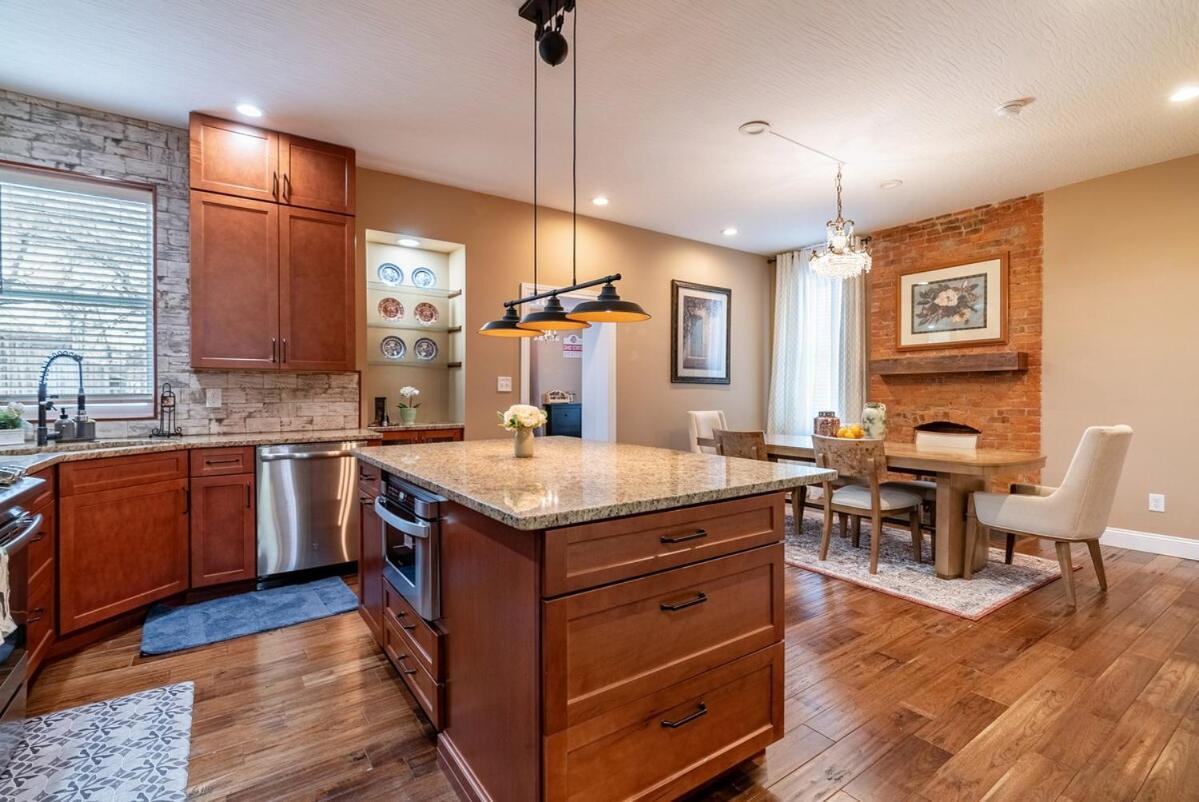 4 Bedroom Luxe In Brewery District Ferienhaus *
