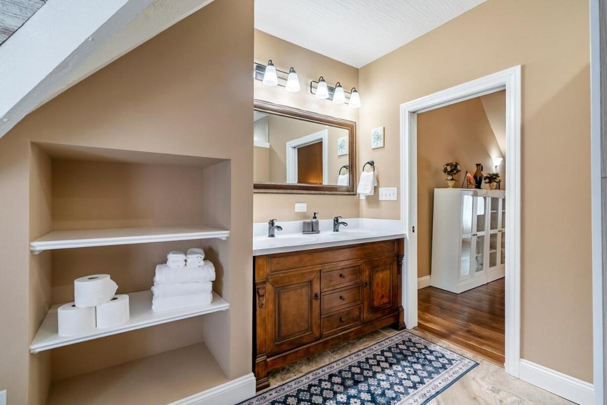 4 Bedroom Luxe In Brewery District
