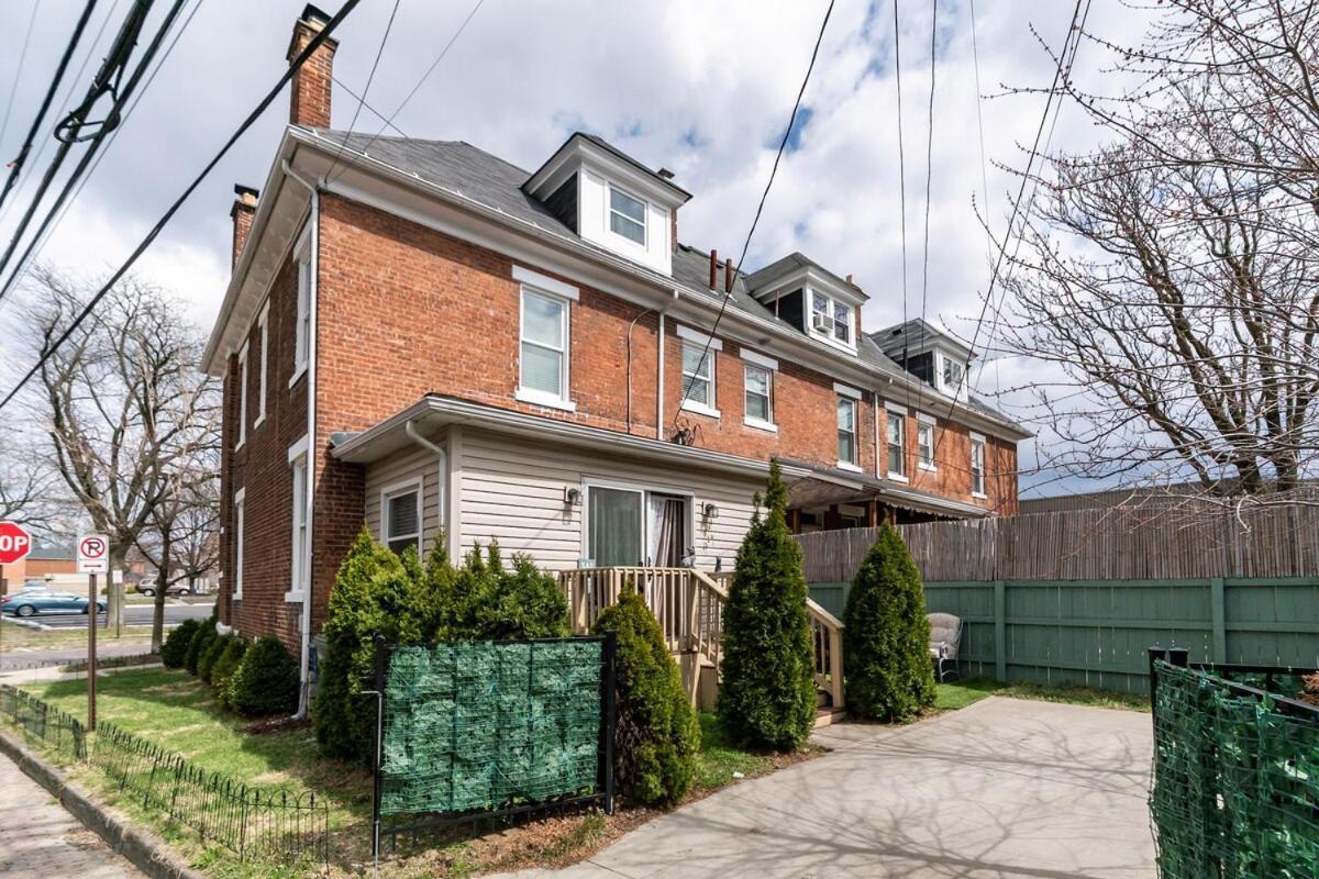 Holiday home 4 Bedroom Luxe In Brewery District *