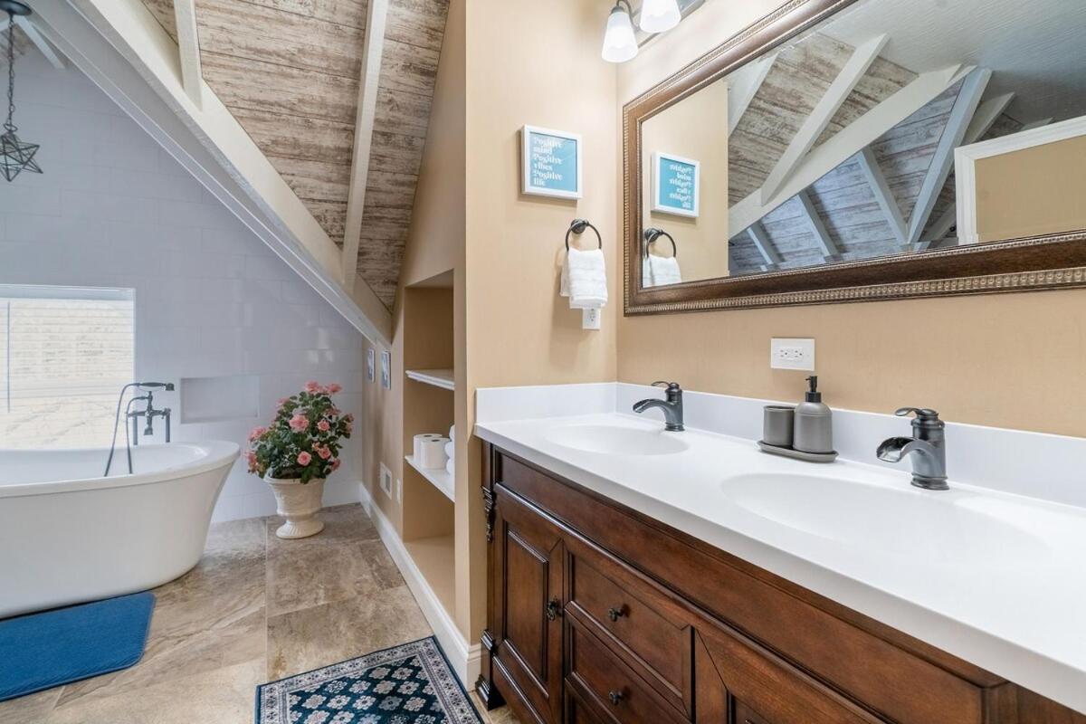 4 Bedroom Luxe In Brewery District